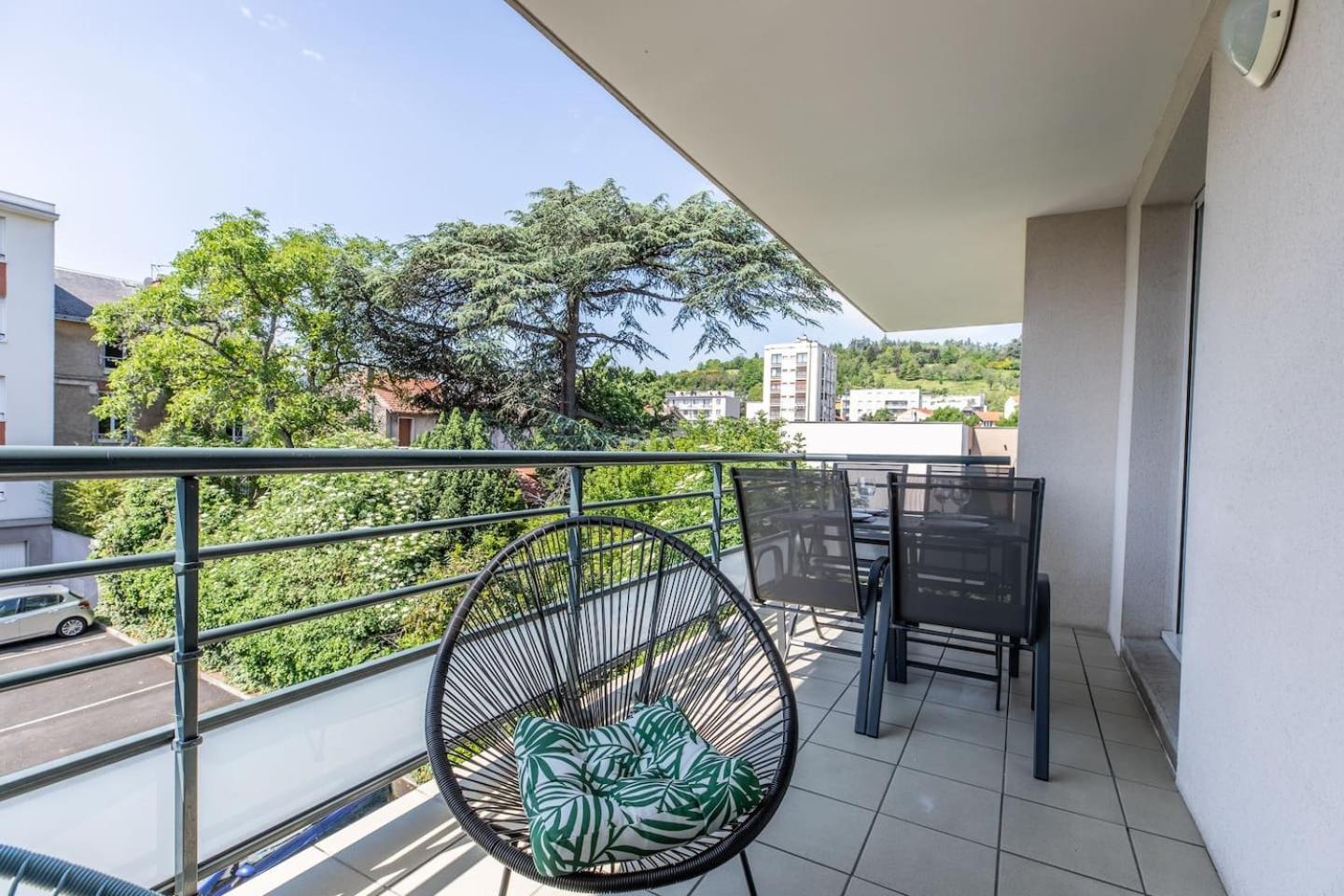 Le Clos Fleuri F3 Terrasse & Garage Clermont-Ferrand Extérieur photo
