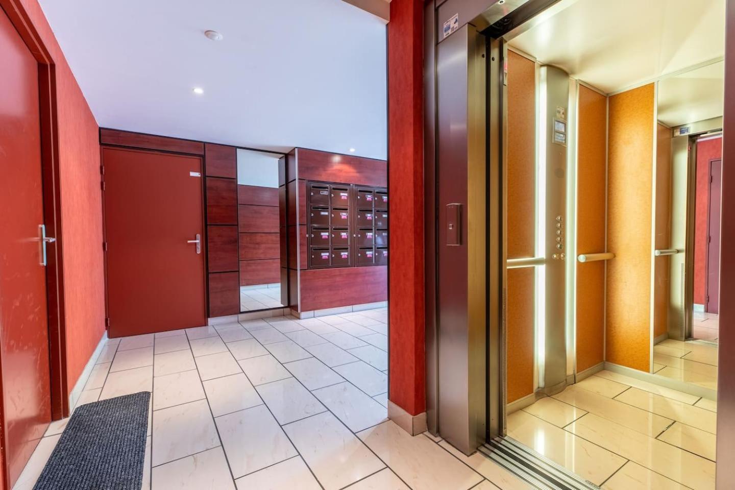 Le Clos Fleuri F3 Terrasse & Garage Clermont-Ferrand Extérieur photo